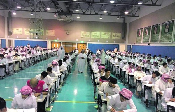 500 طالب يؤدون «اختبارات القياس» بالخفجي