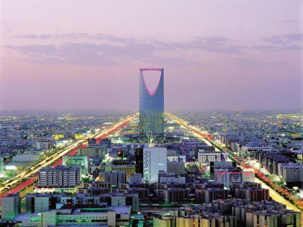 أمطار متفرقة على الرياض