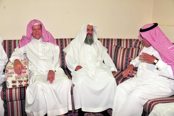 مجلس «الملا» يوثق التواصل والمحبة والتعايش بالأحساء