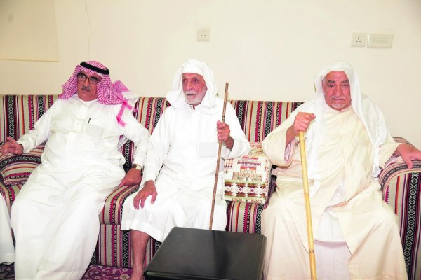 مجلس «الملا» يوثق التواصل والمحبة والتعايش بالأحساء