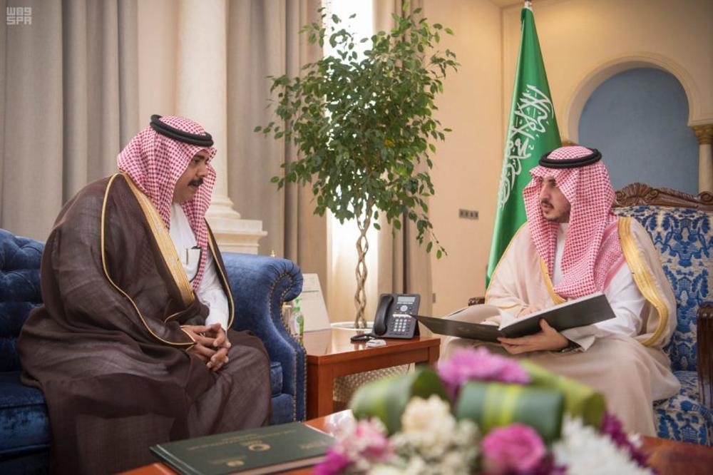 أمير الجوف يتفقد مشروعات خدمات المياه