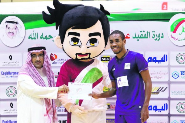 لقب دورة الدبل بين مصرفية ميم وthe town