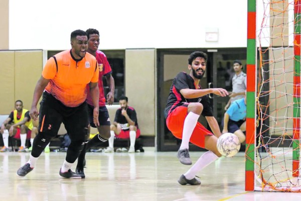لقب دورة الدبل بين مصرفية ميم وthe town