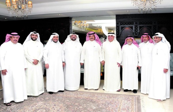 المحبة تملأ قلوب ضيوف «مجلس الهزاع»