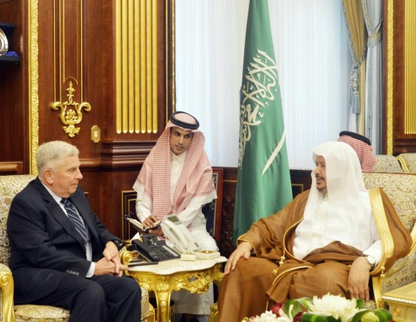 رئيس مجلس الشورى يستقبل السفير الأمريكي