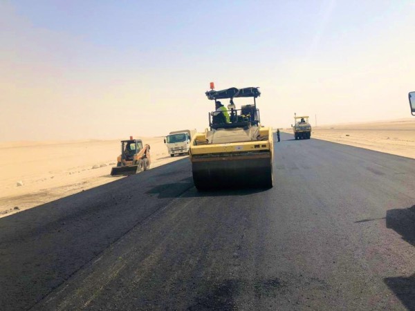 الشرقية.. بدء سفلتة طريق «الهفوف- العقير»
