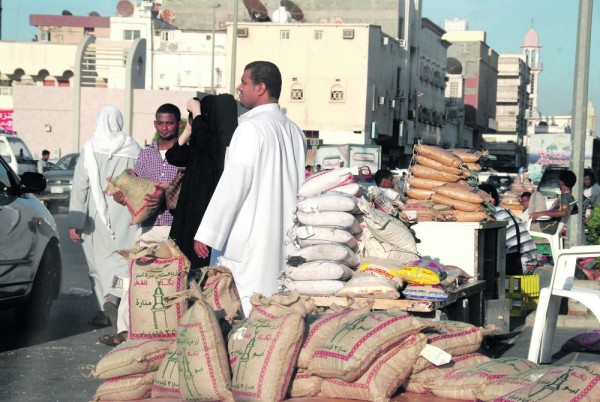 الزكاة الموحدة تحاصر عشوائية الأرصفة