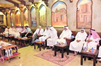 «مجلس الملا» يجمع الأحبة والأصدقاء في رمضان