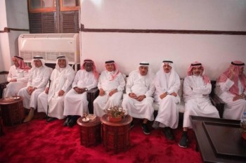 ولي العهد يلتقي مجموعة من المثقفين السعوديين