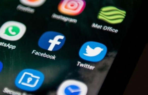 الجيش الأمريكي يحلل 350 مليار منشور على مواقع التواصل