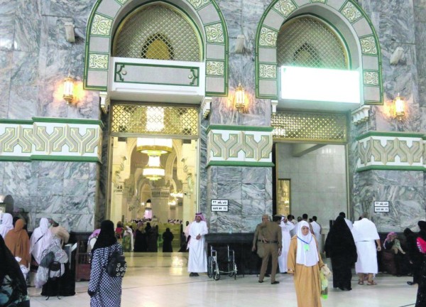 فتح 74 بابا إضافيا لاستقبال رواد المسجد الحرام