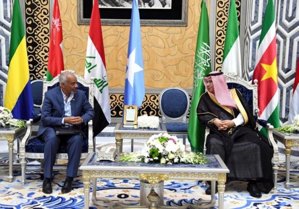 وصول ممثل موزمبيق لحضور القمة الإسلامية