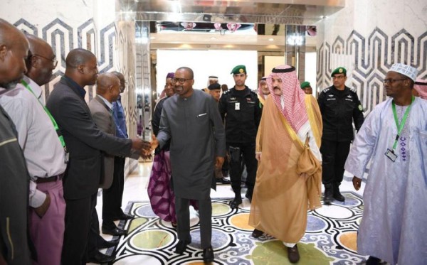 نائب رئيس سيرليون يصل جدة لحضور القمة الإسلامية