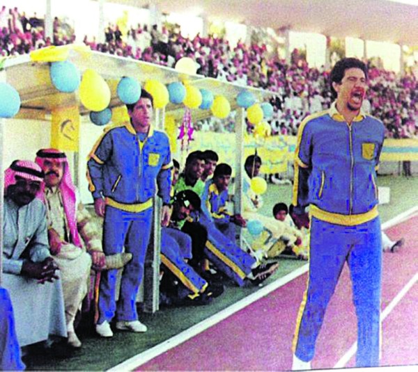 جويل سانتانا يبارك للنصراويين اللقب الاستثنائي