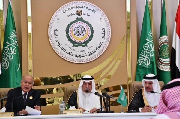 «العساف» يدعو إيران للتوقف عن دعم الإرهاب