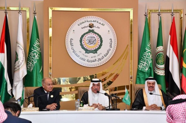 «العساف» يدعو إيران للتوقف عن دعم الإرهاب