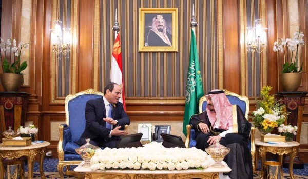 خادم الحرمين يلتقي الرئيسين المصري والسنغالي