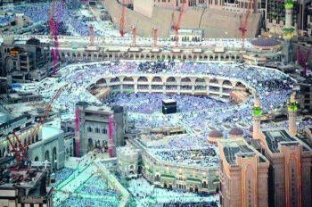 صلاة العشاء والتراويح في المسجد الحرام ليلة 27 من رمضان