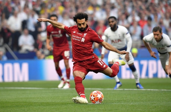 صلاح يسرق الأضواء من كاين ويحرز اللقب الأغلى