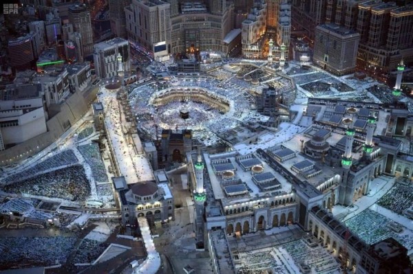بالصور.. مليونا مصل يشهدون ختم القرآن بالمسجد الحرام