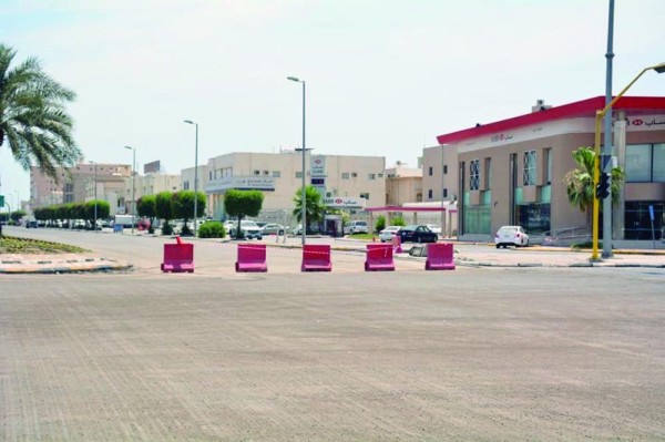 إعادة سفلتة شارع الرياض بالقطيف