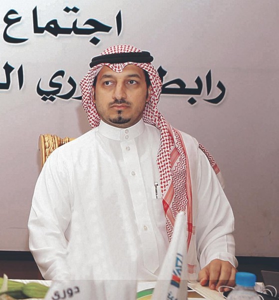 المسحل يقترب من رئاسة «القدم»