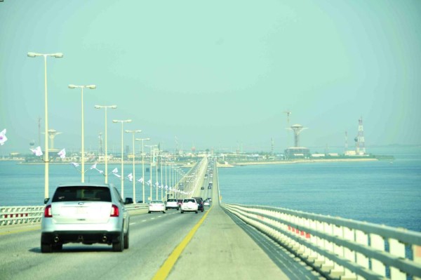 121 ألف عابر لـ «الجسر» رابع أيام العيد