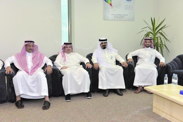 اليوم تعايد منسوبيها بعيد الفطر المبارك