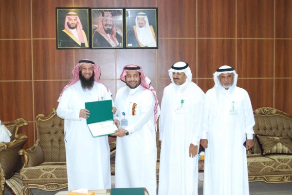 تكريم موظفي حملة «عيدك بريدك» بالأحساء