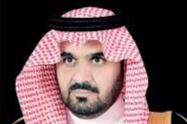 محافظ ظهران الجنوب يؤدي صلاة الميت على الشهيد 'الوادعي'