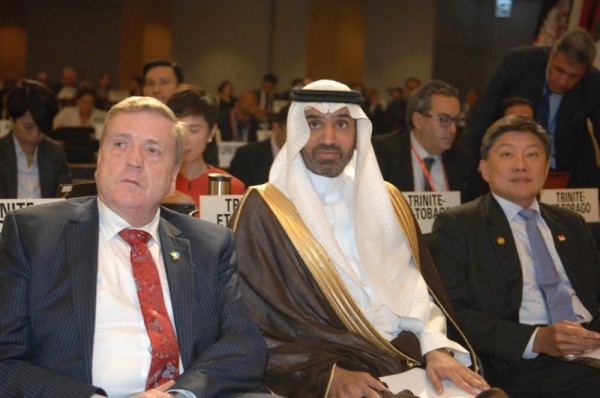 وزير العمل: القطاع الخاص له دور رئيسي في استدامة التنمية
