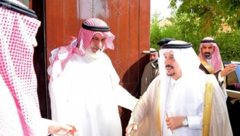 أمير الرياض يؤدي صلاة الميت على الأمير محمد بن متعب بن عبدالله
