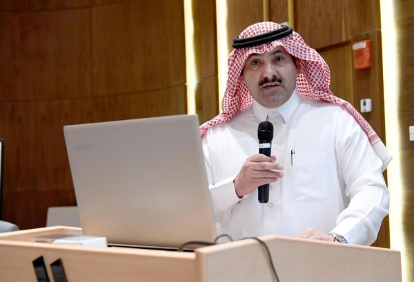 السفير آل جابر يلتقي المبعوث السويدي لليمن