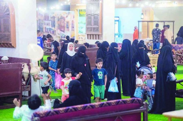 «مهرجان البصر» يفحص 352 حالة