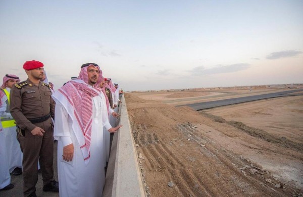أمير القصيم يدشن مشروعات في الرس بـ253 مليونًا