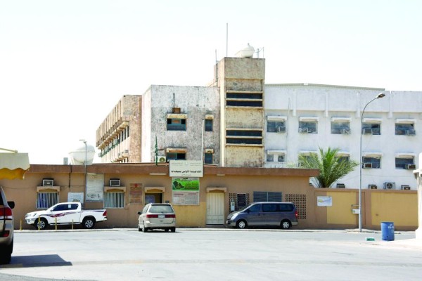 الجابر: 27 مشروع تأهيل وترميم للمدارس