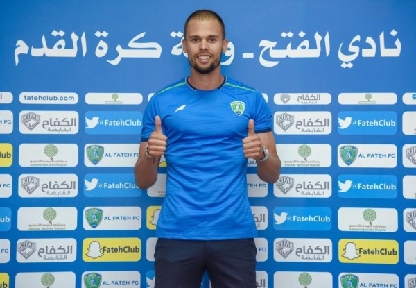 الفتح يدعم هجومه ب 'هولندي'