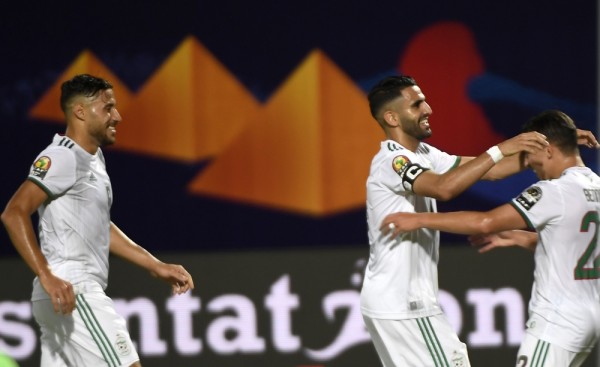 الجزائر تفتتح مشوارها بالفوز على كينيا