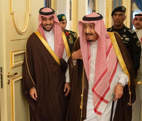 الملك يوجه برفع اسم المملكة عالياً في المشاركات الرياضة