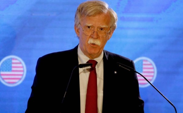 بولتون يحذر إيران من تعطيل 'مؤتمر البحرين'