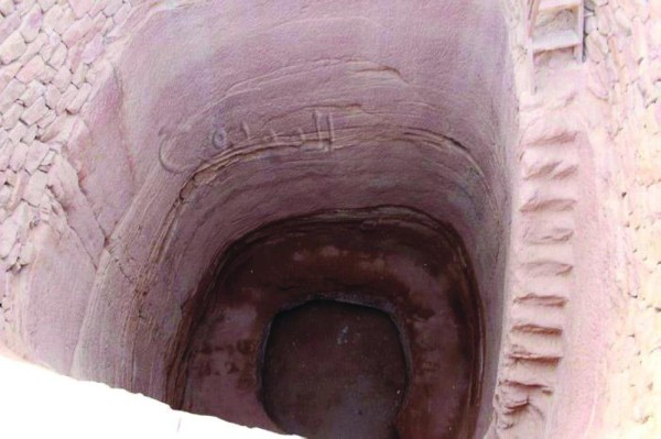 «زعبل» قلعة أثرية على أنقاض منشأة حربية قديمة