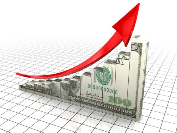 الدولار يرتفع مع توقعات خفض محدود لأسعار الفائدة