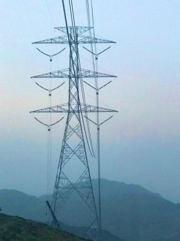 إصلاح خط نقل الكهرباء إلى نجران