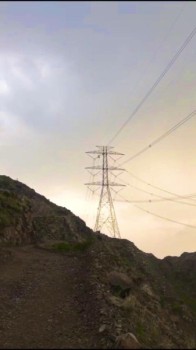 إصلاح خط نقل الكهرباء إلى نجران