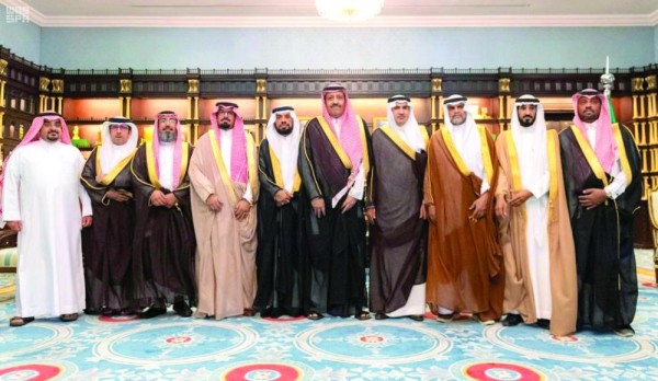 أمير الباحة يتسلم تقريرا عن إنجازات «بلدي» الشرقية
