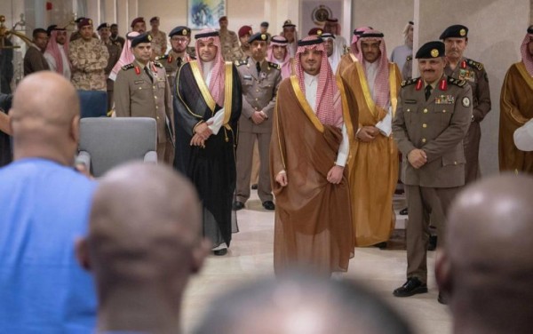 وزير الداخلية يدشن عددًا من البرامج الإصلاحية بجدة
