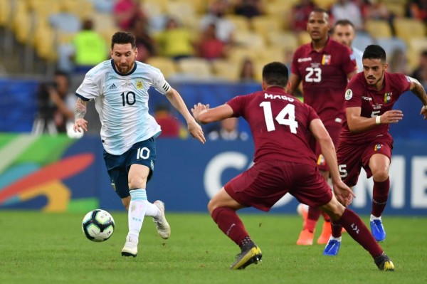 الأرجنتين تهزم فنزويلا وتضرب موعدًا مع البرازيل