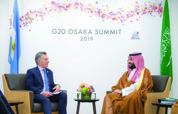 ولي العهد يتناول آفاق التعاون مع رئيس الأرجنتين