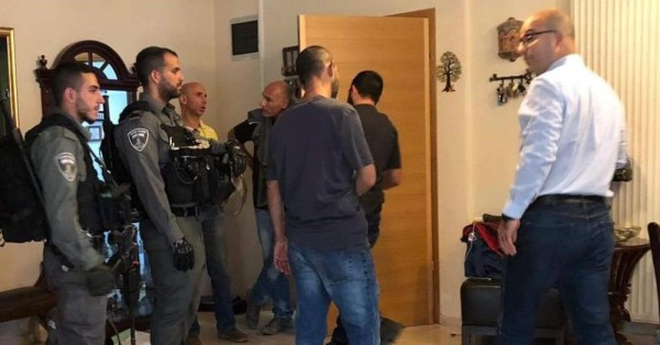 قوات الاحتلال تعتقل وزير شؤون القدس