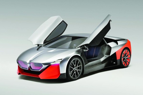 VISION M NEXT سيارة المستقبل من BMW